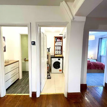 Charming 3-bed Coastal Retreat Apartmán