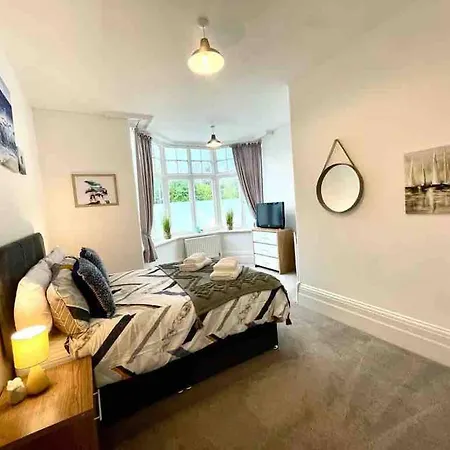 Lejlighed Charming 3-bed Coastal Retreat *