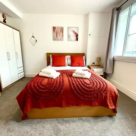 דירה Charming 3-bed Coastal Retreat *